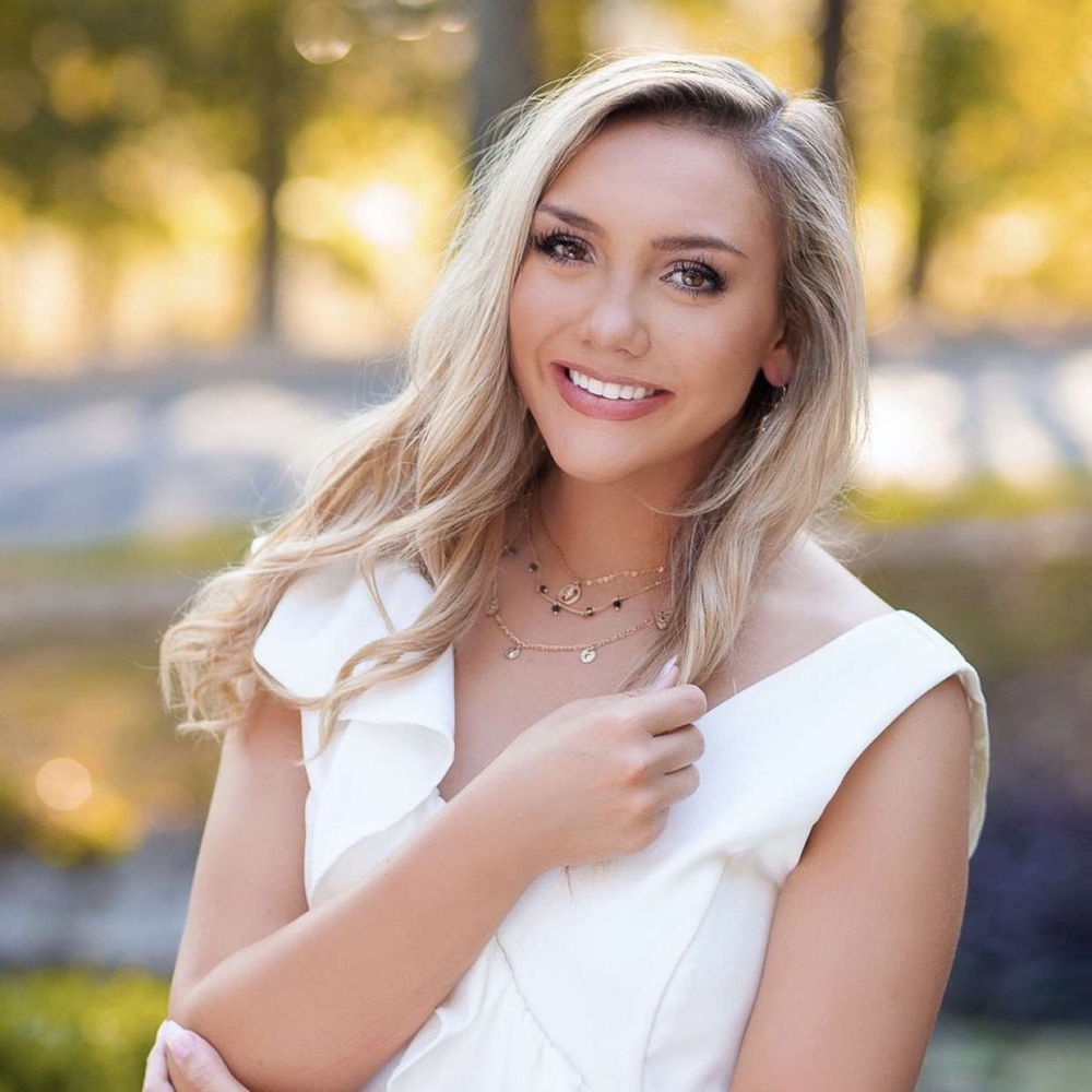 Meet your Posher, Baylee